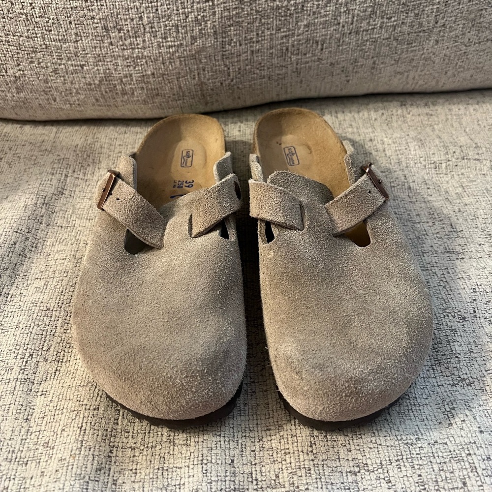 Women’s Birkenstock Boston Soft Clogs | Taupe Suede | Size US 8 / EU 39